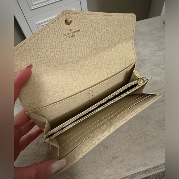 Sarah Wallet Louis Vuitton - Picture 5 of 5